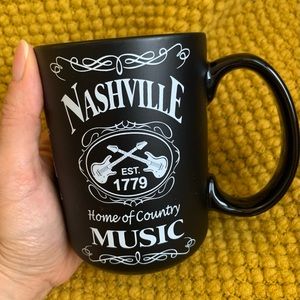 🧡 NWOT Nashville Music Mug  W/ Brass Metal Key Chain Souvenir Black/ White